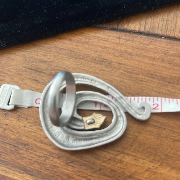 2 ring New York & Co red lips size 9 and silver tone snake 🐍 size 9 - Picture 9 of 9